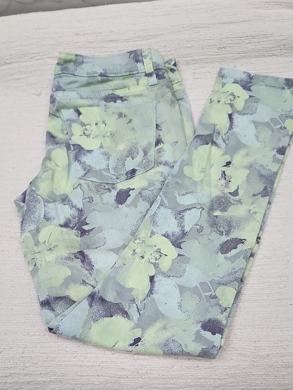 Massimo Floral Print Pants in Mint Green and Light Gray